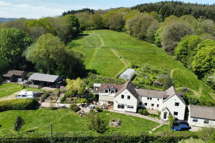2.5 acres of House with Land for sale in Taynton