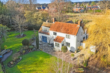 4 acres of House with Land for sale in Balsall