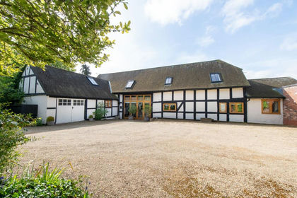 Land for sale in Birlingham