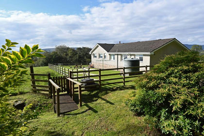 6 acres of House with Land for sale in Argyll, Bute and South Lochaber