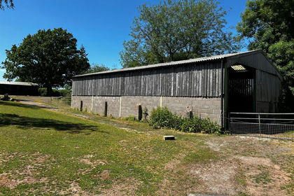 8 acres of Equestrian property for sale in Marden