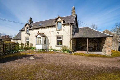 1.3 acres of Farmhouse for sale in Dumfriesshire, Clydesdale and Tweeddale