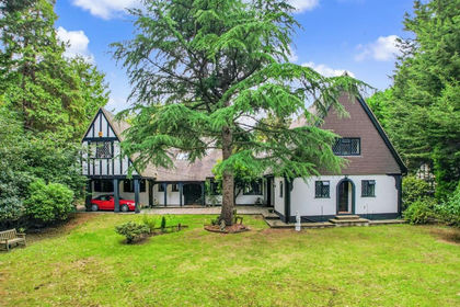 2 acres of Land for sale in Kelvedon Hatch