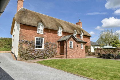 3.3 acres of Farmhouse for sale in Wiveliscombe