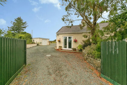 1 acre of House with Land for sale in Llanddyfnan