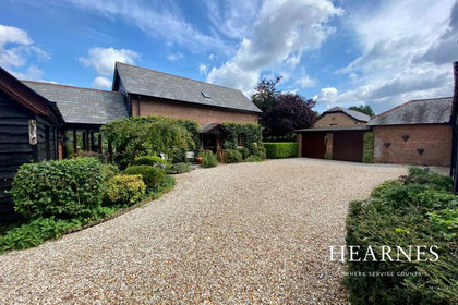 Barn Conversion for sale in Throop and Holdenhurst