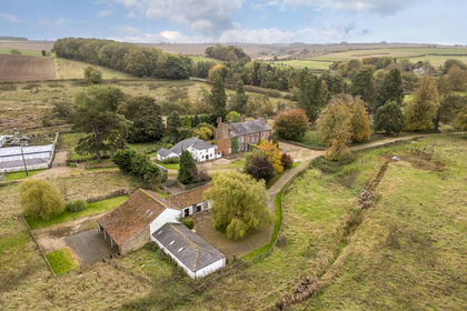 63.6 acres of Agricultural Land for sale in Gayton le Wold