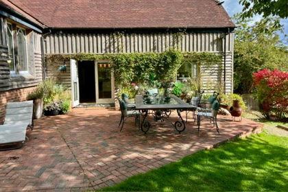 6 acres of Equestrian property for sale in Kidmore End