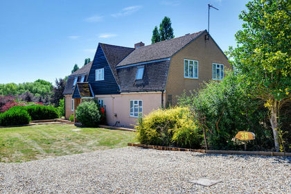 2.3 acres of House with Land for sale in Newbourne