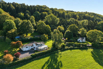 20.7 acres of Smallholding for sale in Llangybi