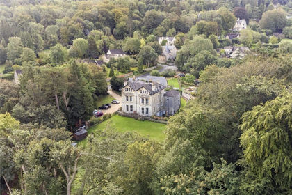 2 acres of House with Land for sale in Leckhampton with Warden Hill