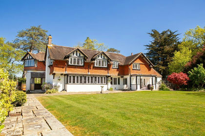 2 acres of Country Home for sale in Arlington