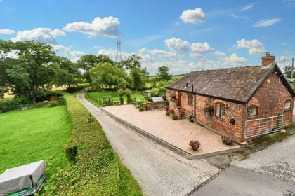 Barn Conversion for sale in Smalley