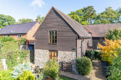Barn Conversion for sale in Clungunford