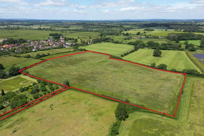 6.9 acres of Pasture for sale in Bishampton