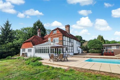 5 acres of Farmhouse for sale in East Grinstead