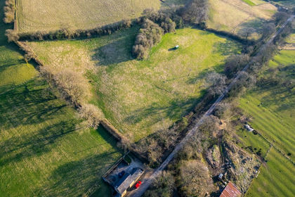 2 acres of Land for sale in Whichford