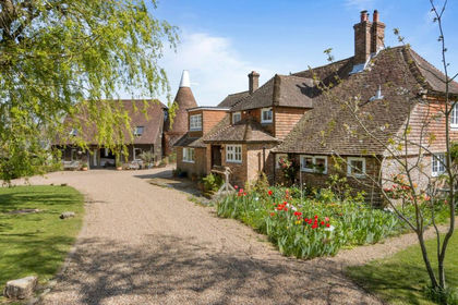 15.4 acres of Equestrian property for sale in East Hoathly with Halland