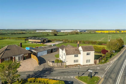 2.9 acres of House with Land for sale in Newton Regis