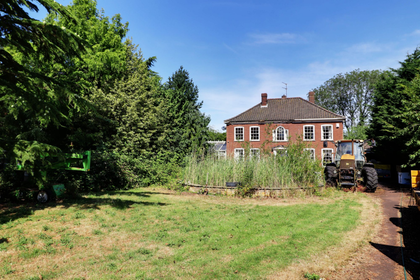 1 acre of House with Land for sale in Goxhill