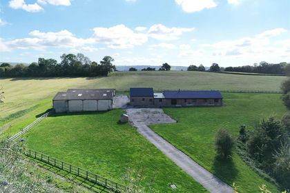 42.5 acres of Agricultural Land for sale in Fifehead Neville