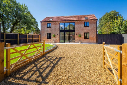 Barn Conversion for sale in Mattishall