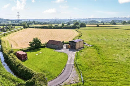 11 acres of Barn Conversion for sale in Olveston