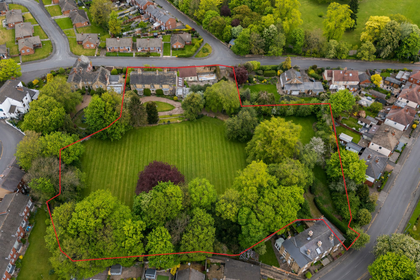 2.3 acres of House with Land for sale in Ossett and Denby Dale