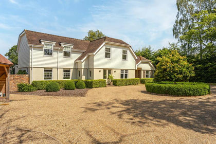 1 acre of House with Land for sale in Hartfield