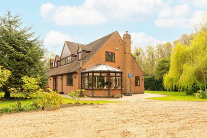 1 acre of House with Land for sale in Frankton