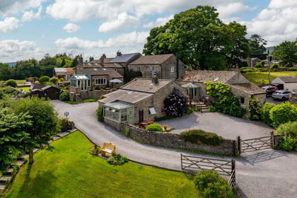 1.9 acres of Farmhouse for sale in Melmerby