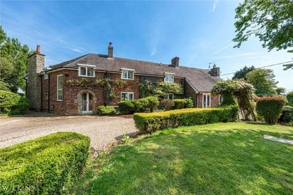 4.9 acres of Equestrian property for sale in Twycross