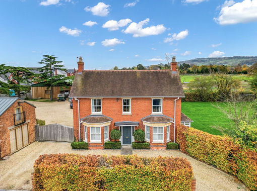 1 acre of House with Land for sale in Pershore