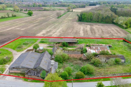 2.4 acres of Farm for sale in North Cave