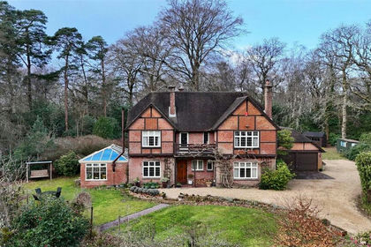 2 acres of Land for sale in Romsey