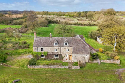 6.5 acres of Farmhouse for sale in Wanstrow