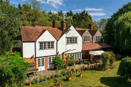 1 acre of House with Land for sale in Turvey