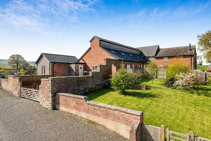 Barn Conversion for sale in Newtown and Llanllwchaiarn