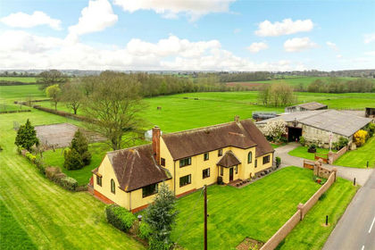 Equestrian property for sale in Radclive-cum-Chackmore