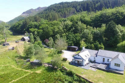10 acres of Agricultural Land for sale in Beddgelert