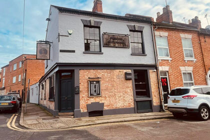 Pub for sale in Northampton