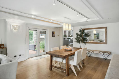 6 acres of Equestrian property for sale in Kidmore End