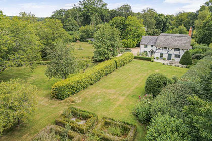 Cottage for sale in Goring Heath