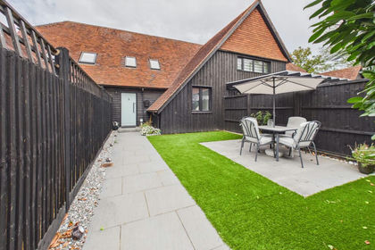 Barn Conversion for sale in Holybrook