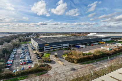 5.5 acres of Warehouse for sale in Ellistown and Battleflat