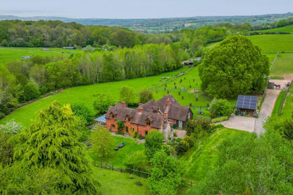 8 acres of Country Home for sale in Hanley