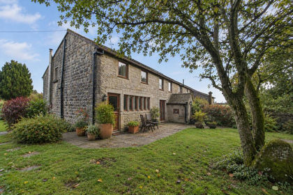 9 acres of House with Land for sale in Blackshaw