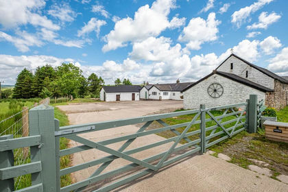 1.9 acres of House with Land for sale in Solport