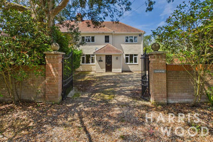 1 acre of House with Land for sale in Wivenhoe