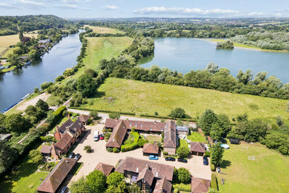 1 acre of Barn for sale in Little Marlow
